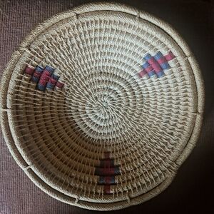Large Vintage Native American/ Southwestern  Natural Fiber Coil Basket